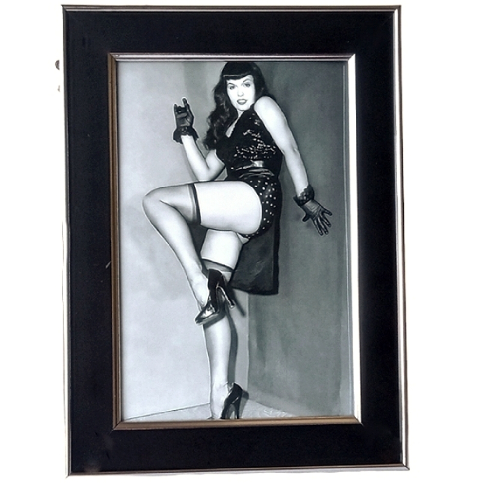 Bettie Page Pin up Rockabilly Punk Vintage Decor Goth Beautiful beauty makeup